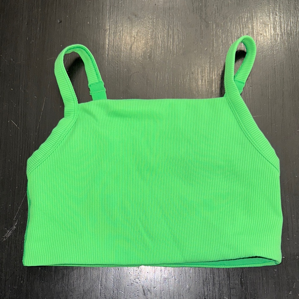 aerie. sports bra. green. size x-small. fully lined. adjustable straps. like new